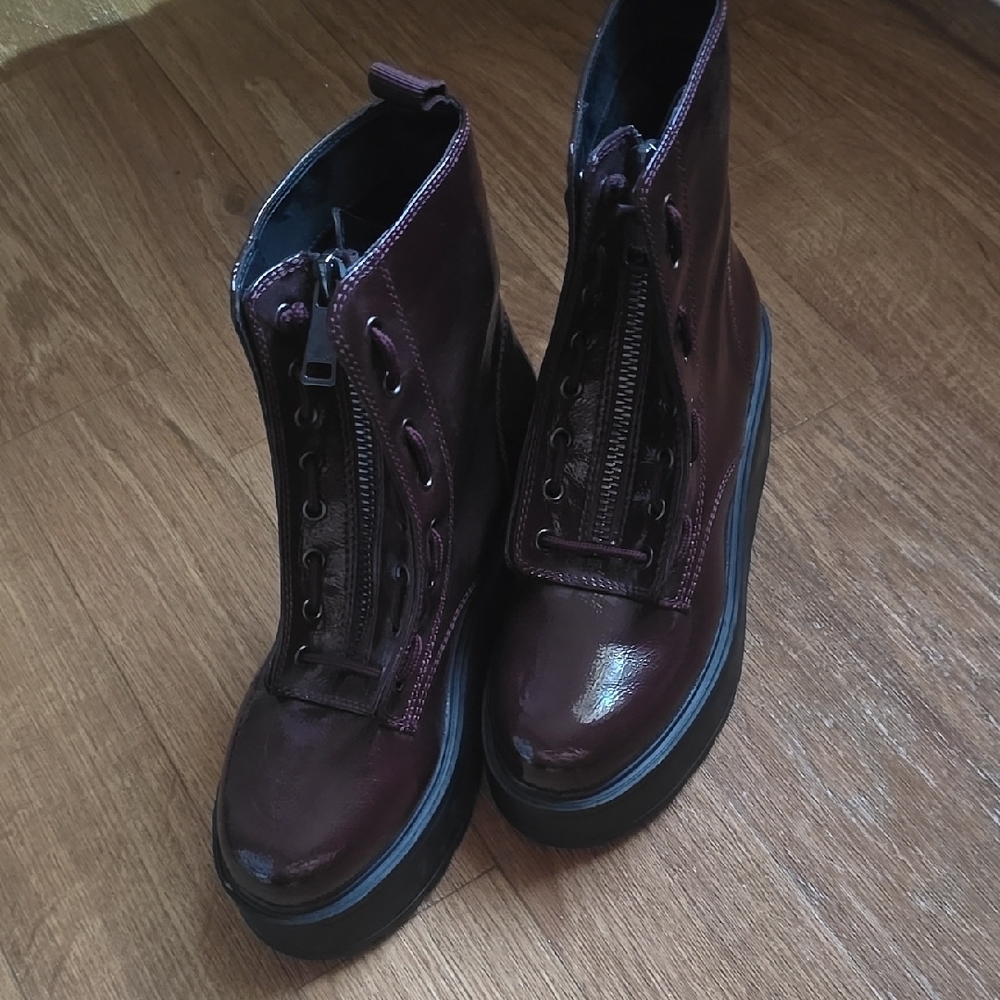 DKNY Platform Brand New Boots. Never Worn